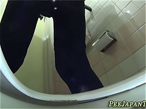 chinese nubile filmed urinating