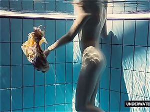 super-steamy big jugged teen Lera swimming in the pool